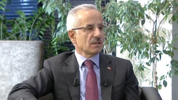 bakan-uraloglundan-ucak-bileti-fiyatlarina-iliskin-aciklama-2LnymnNZ.jpg