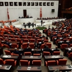 emekliye-bayram-ikramiyesi-komisyondan-gecti-pUagszfZ.jpg