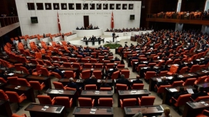 emekliye-bayram-ikramiyesi-komisyondan-gecti-pUagszfZ.jpg