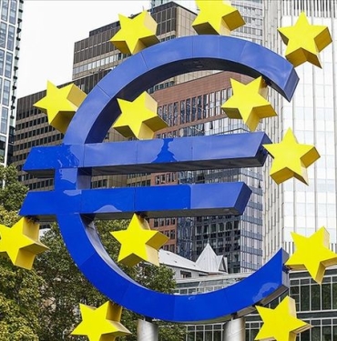 euro-bolgesinde-ekonomiye-guven-zayifladi-W3M864ez.jpg