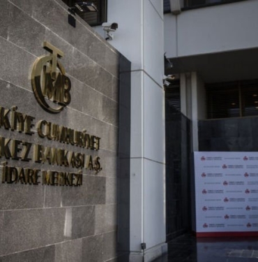 iki-yabancidan-tcmb-hazirandan-sonra-gevsemede-frene-basacak-tahmini-KC8nT58Y.jpg