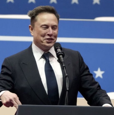 musk-radio-free-europe-ile-voice-of-americanin-kapatilmasini-istedi-KOuiICnB.jpg