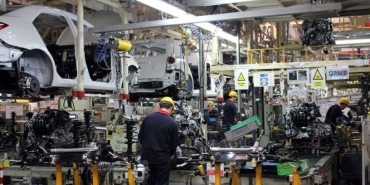 otomotiv-uretimi-subatta-da-geriledi-ZeBZBp8y.jpg