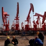 petrol-jeopolitik-gerginligin-artmasiyla-yukseliyor-1KLmYctn.jpg