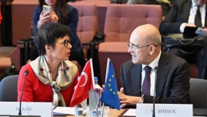 simsek-ab-ile-ekonomide-diyalog-iyi-basladi-ZzYpjwyy.jpg