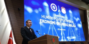 spkdan-hukukculara-ekonomi-okuryazarligi-konferansi-fsD28f2M.jpg