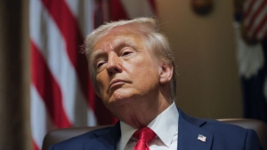trumptan-zelenskiye-beyaz-saraydan-ayrilabilirsin-mesaji-Z1IJDlsj.jpg