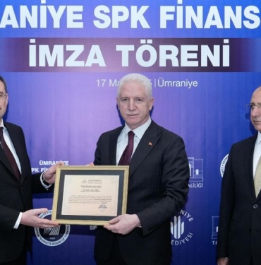 turkiyenin-ilk-finans-lisesi-icin-imzalar-atildi-MjM8dGnS.jpg