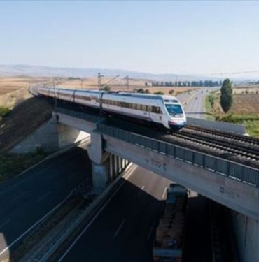 turkiyenin-orta-koridordaki-demir-yolu-projeleri-icin-ihale-ilanina-cikildi-pKeBKP5d.jpg
