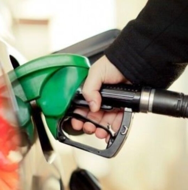 benzin-fiyatlarina-zam-bGTrdnJe.jpg