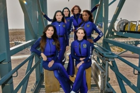 blue-origin-unlu-kadinlari-uzaya-tasidi-S4vf3Jz5.jpg
