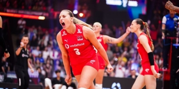 a-milli-kadin-voleybol-takimi-tarihinde-ilk-kez-finale-yukseldi-V5BNELU3.jpg