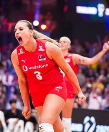 a-milli-kadin-voleybol-takimi-tarihinde-ilk-kez-finale-yukseldi-V5BNELU3.jpg